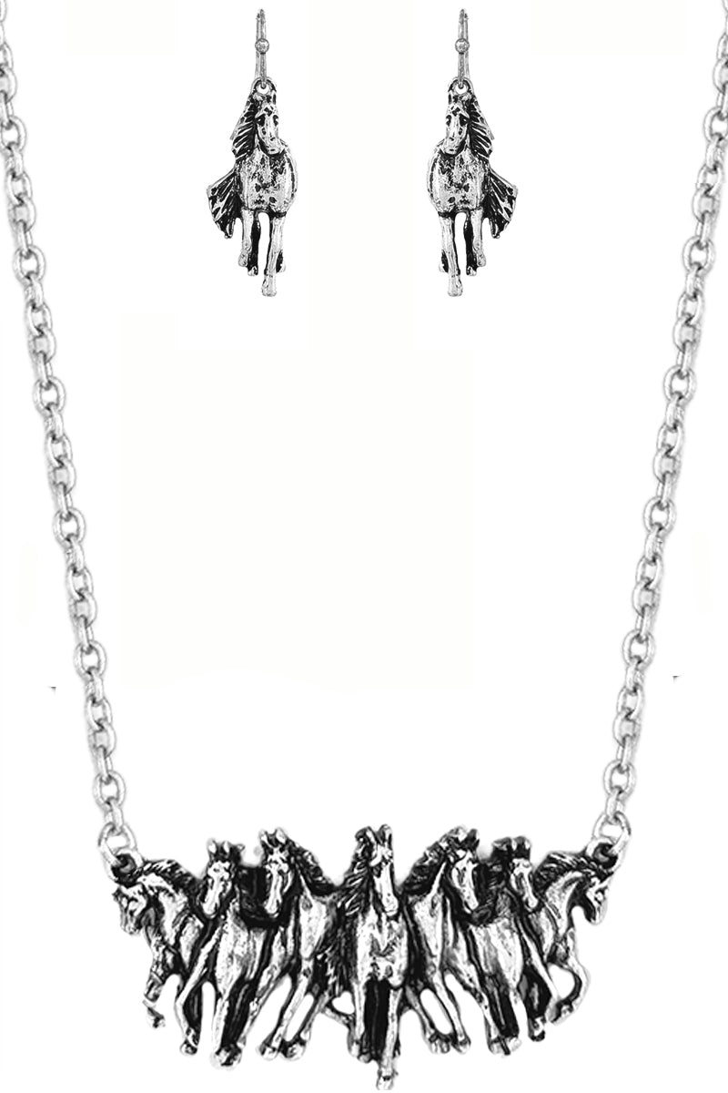 WESTERN STYLE HORSES CASTING PENDANT LOBSTER CLUSTER SHORT CHAIN NECKLACE EARRING SET