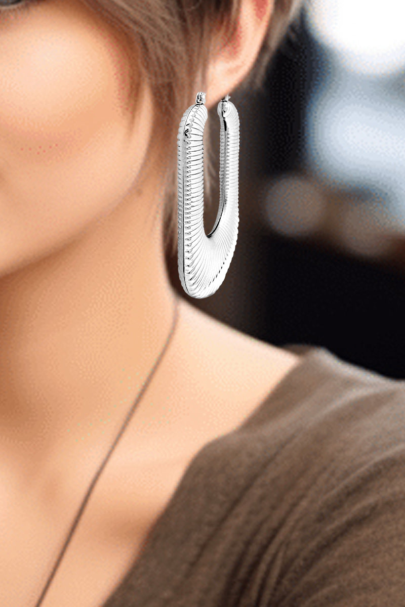 RIBBED TEXTURE STATEMENT HUGGIE HOOP EARRING