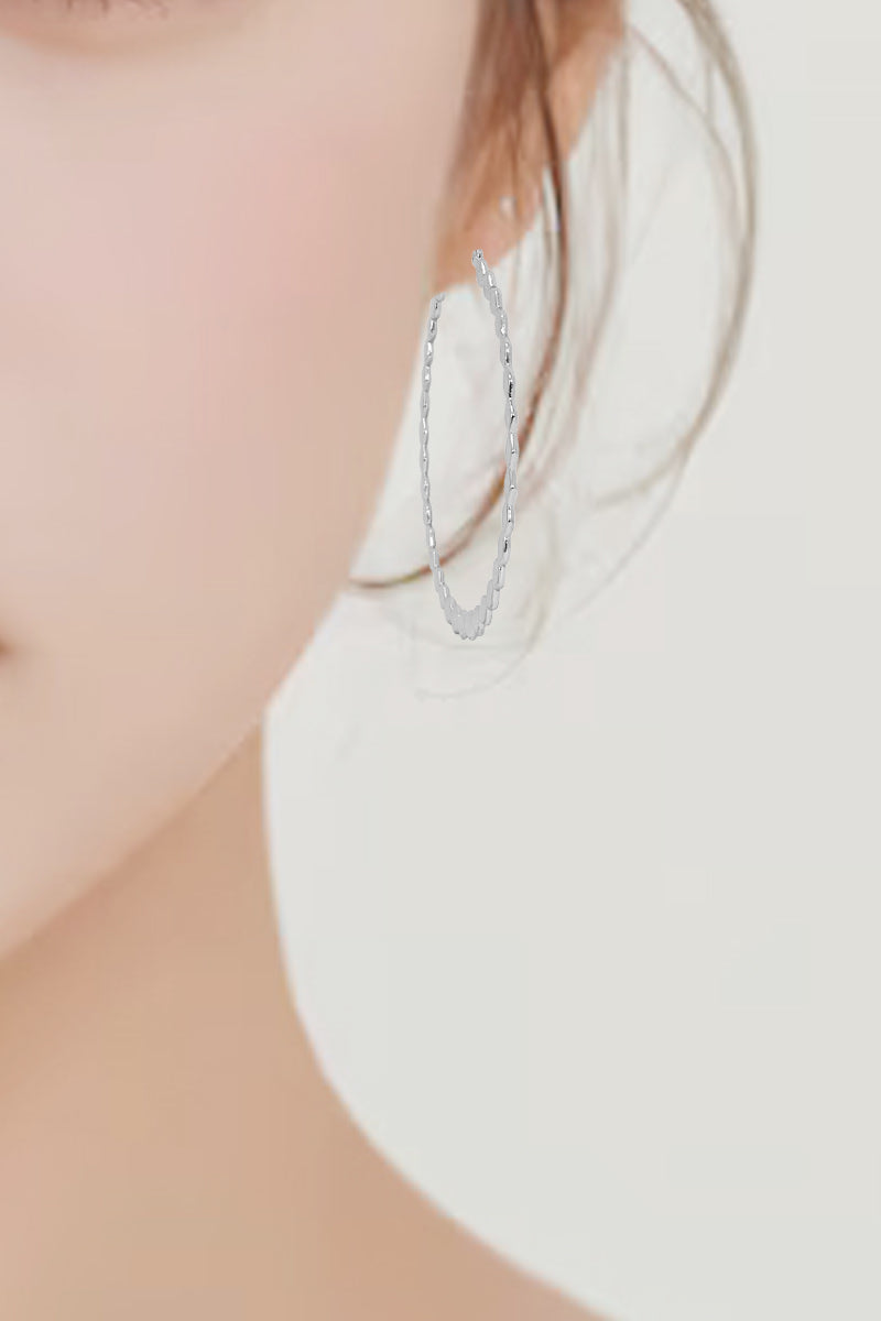 DIAMOND SHAPE PATTERN HUGGIE HOOP  EARRING